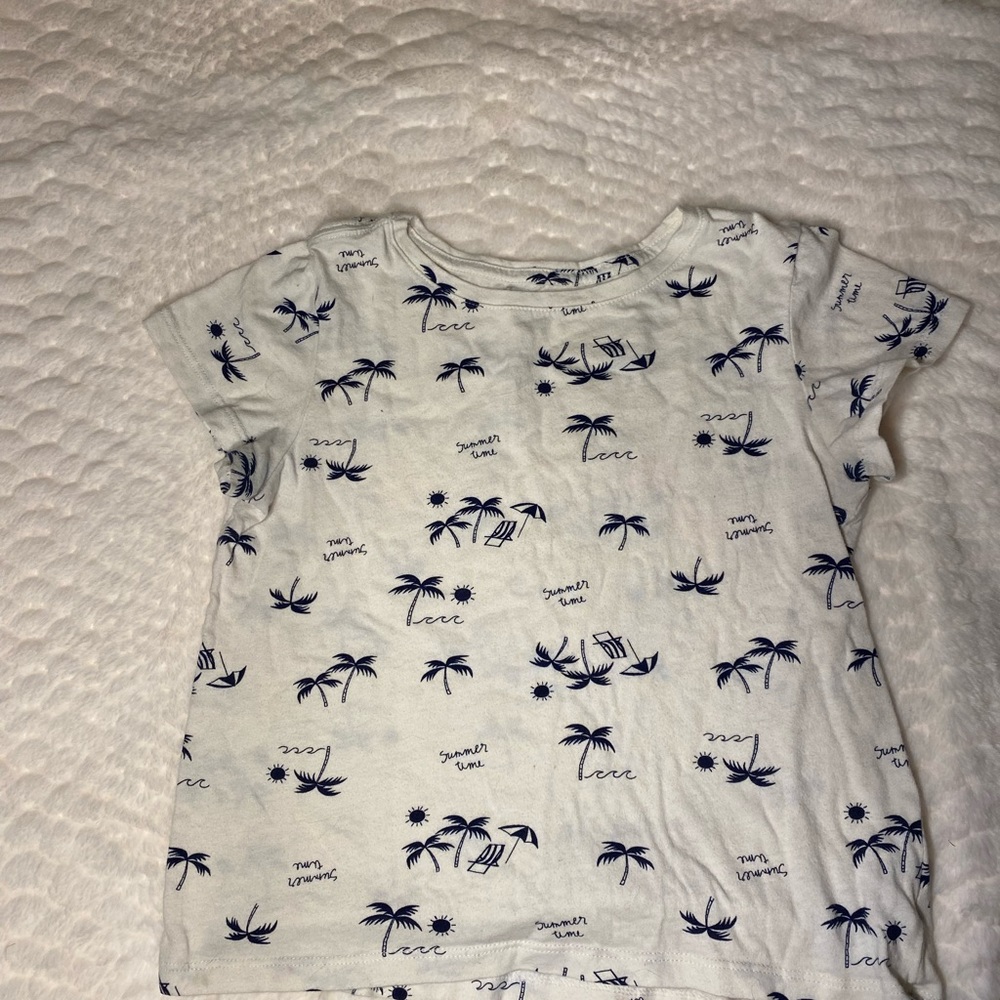 Old Navy t-shirt